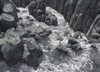 Houdini FLIP river with waterfall