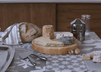 Bertrand Benoit’s still/moving life with cheese