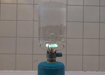 Boiling water simulation with breakdowns