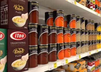 Stacking shelves with RailClone