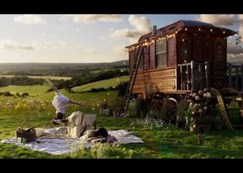 Pixomondo’s Matilda the Musical VFX breakdown